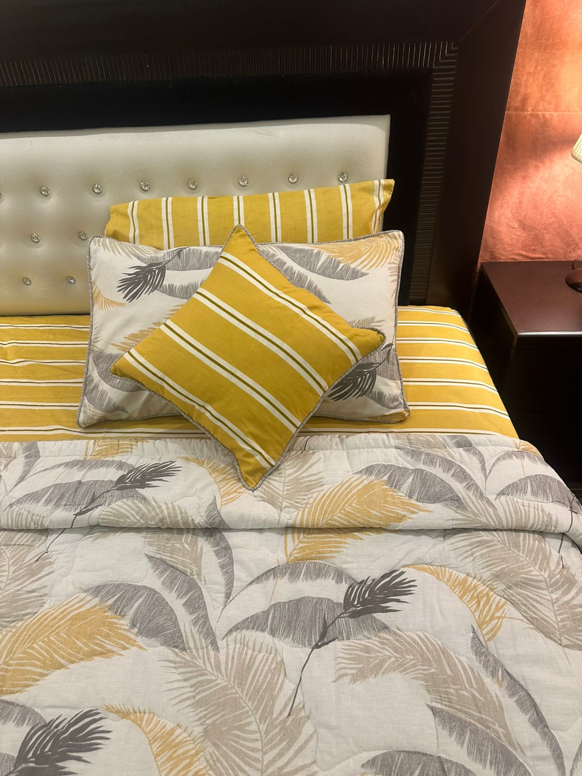IV590 Cotton Comforter Set - Light Filling