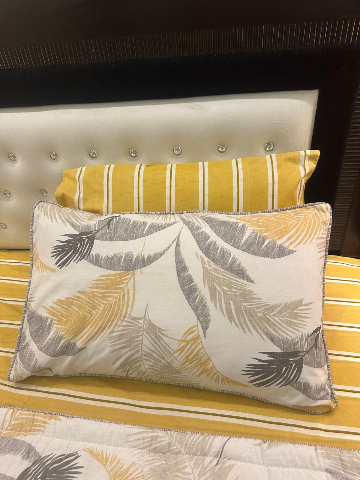 IV590 Cotton Comforter Set - Light Filling