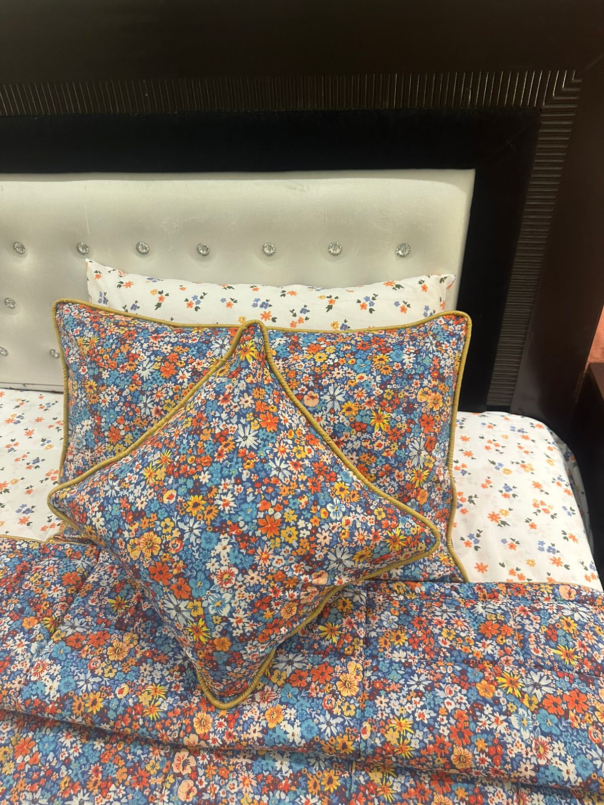 IV595 Cotton Comforter Set - Light Filling
