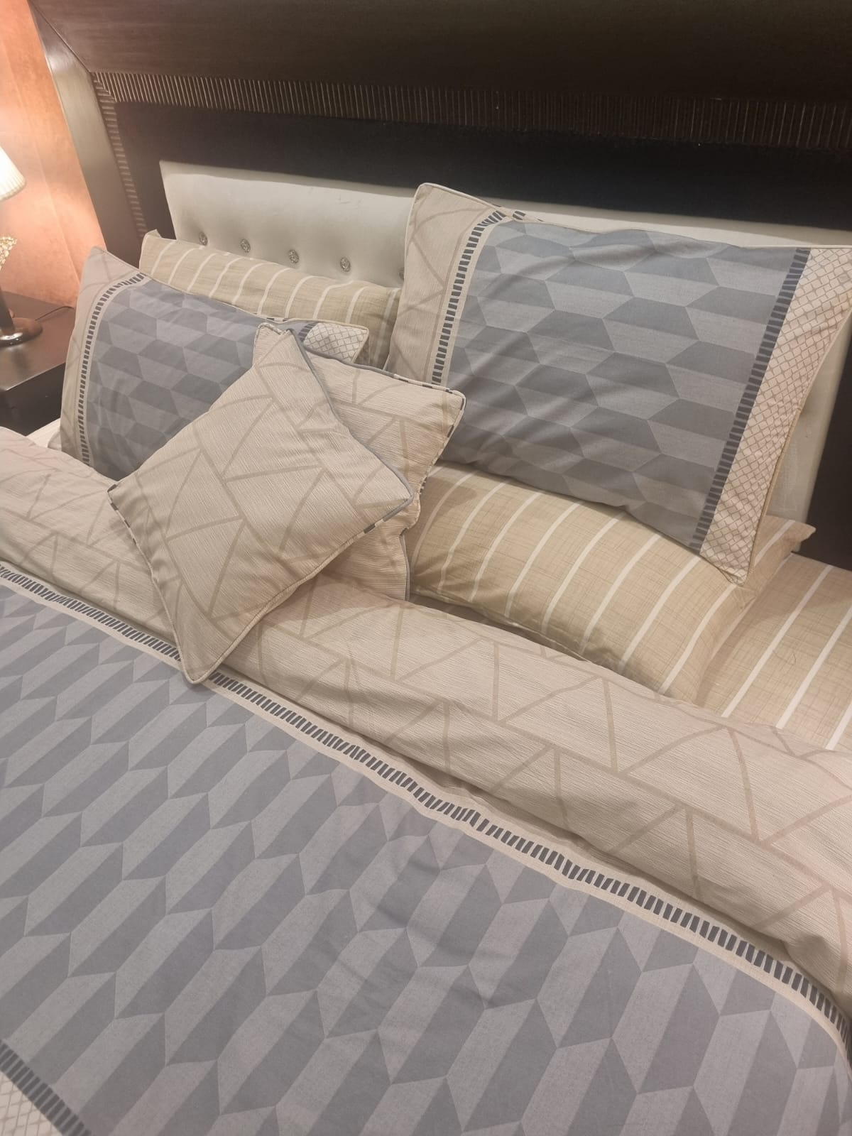 IV693 Cotton Comforter Set - Light Filling