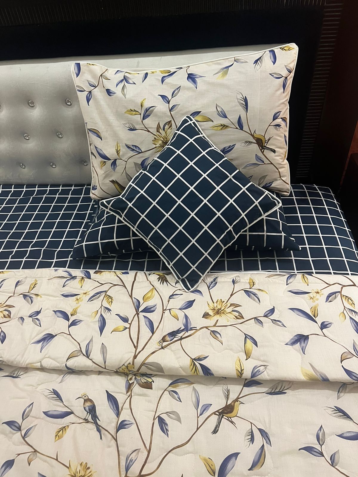 IV639 Cotton Comforter Set - Light Filling