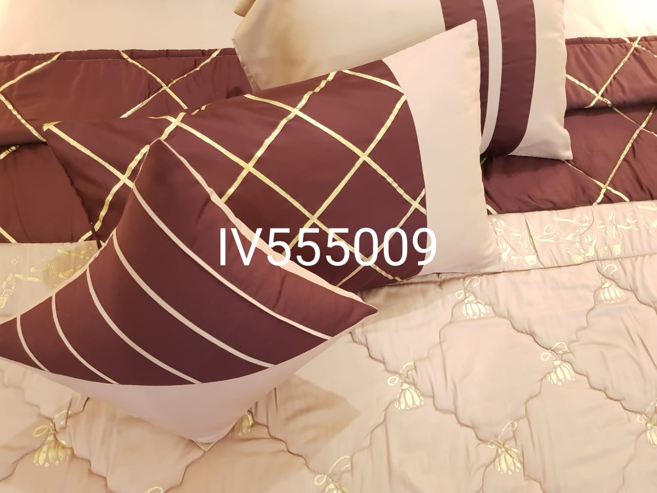 IV555009 Comforter Set