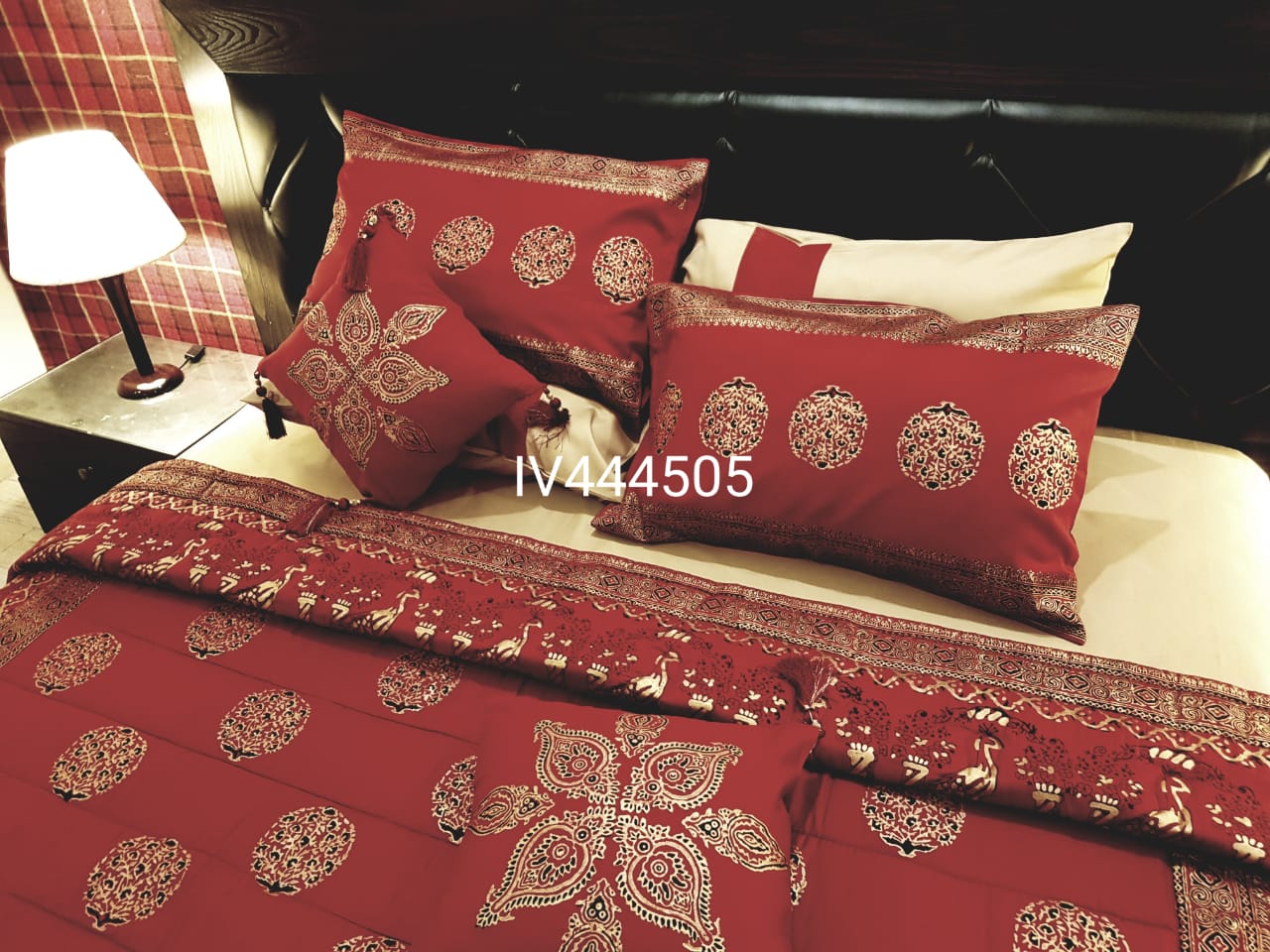 IV444505 - Comforter Set