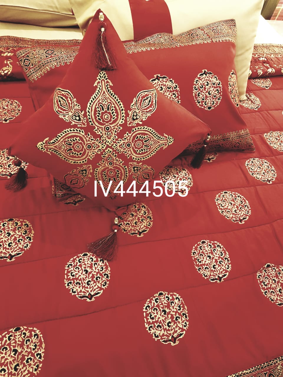 IV444505 - Comforter Set