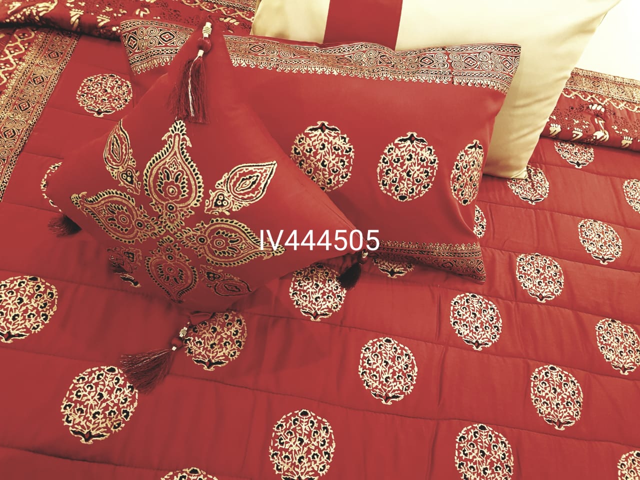 IV444505 - Comforter Set