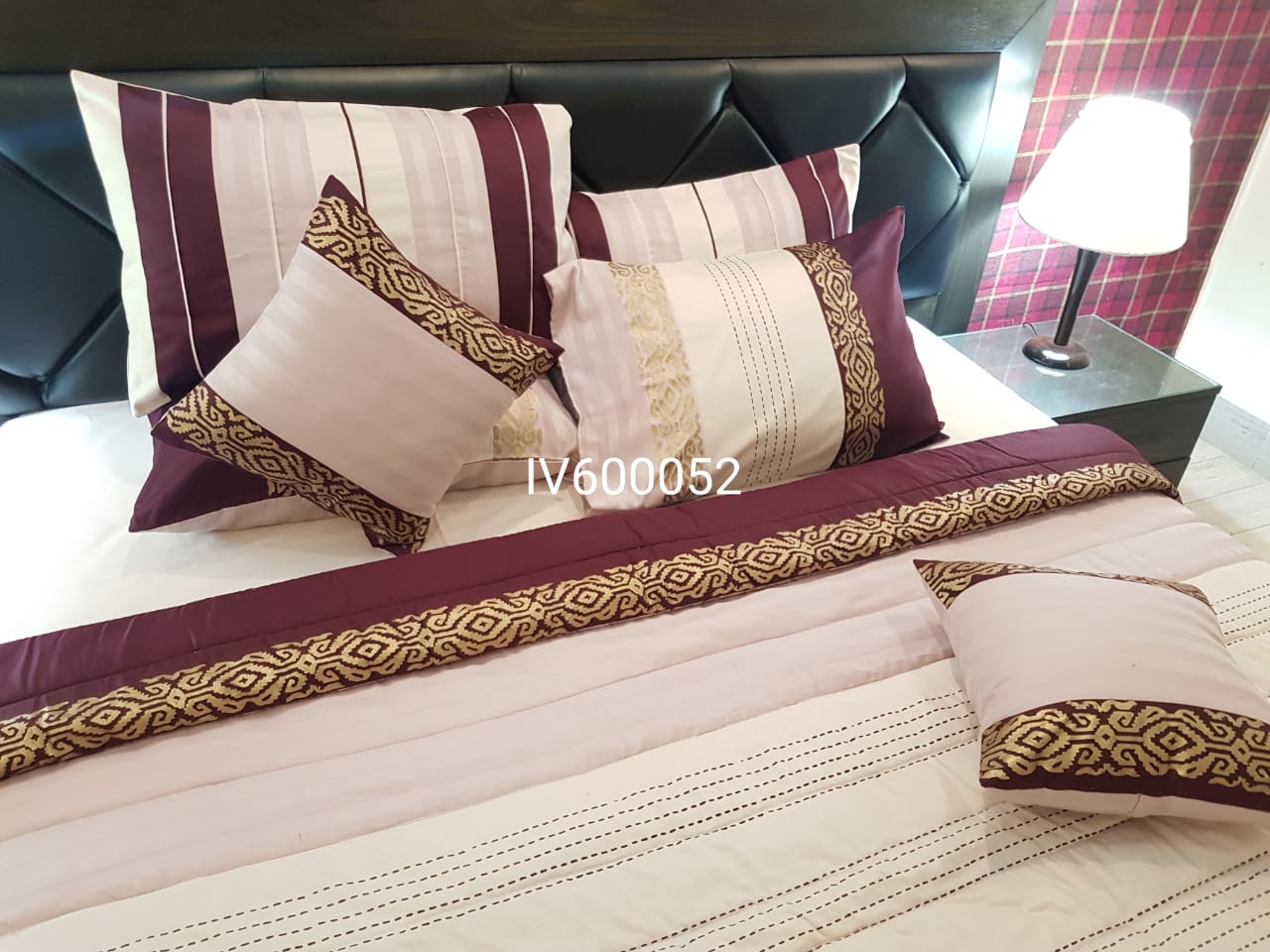 IV600052 Comforter Set