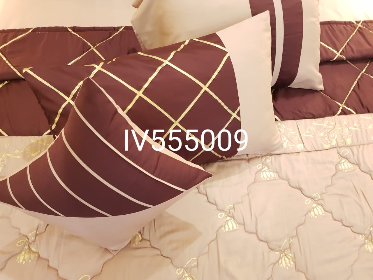 IV555009 Comforter Set
