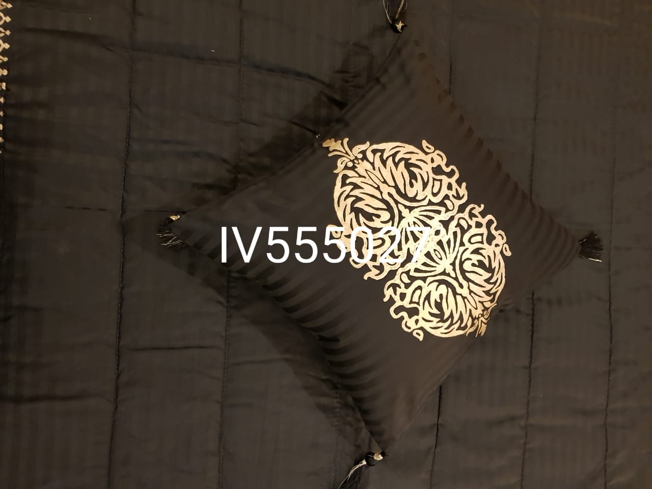 IV555027 Comforter Set