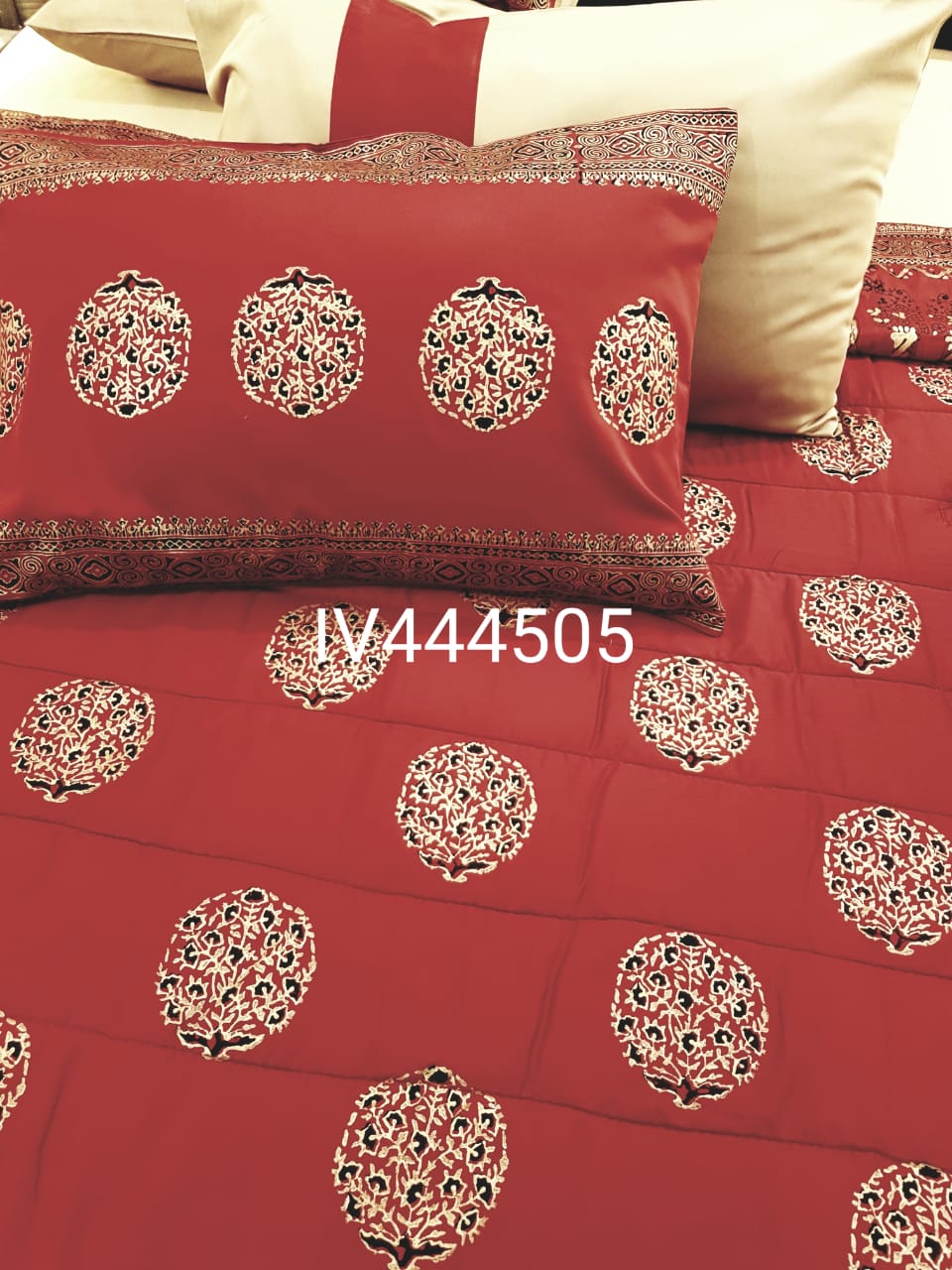 IV444505 - Comforter Set