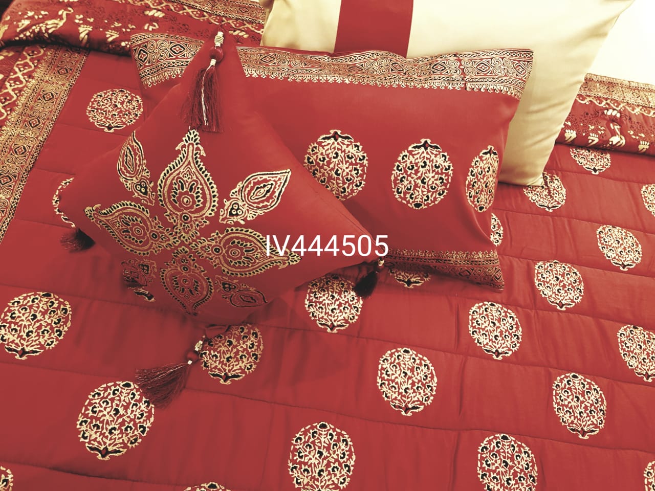IV444505 - Comforter Set