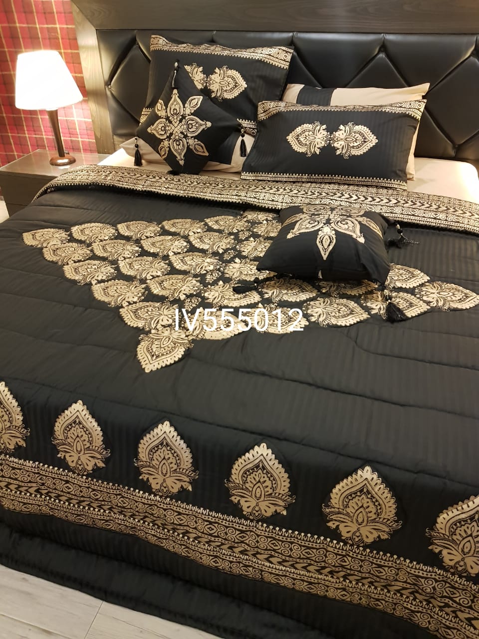 IV555012 Luxury Comforter Set