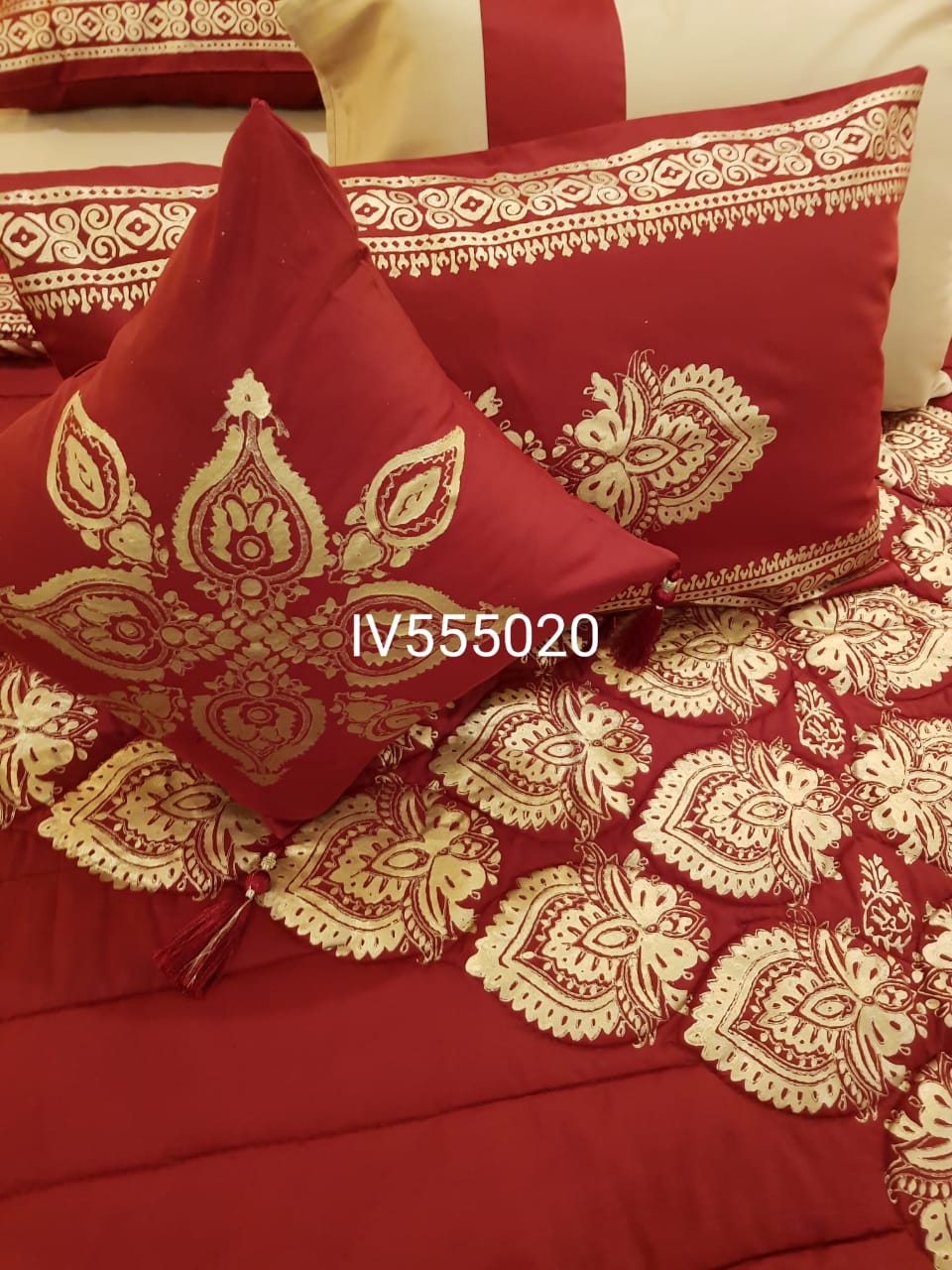 IV555020 Comforter Set