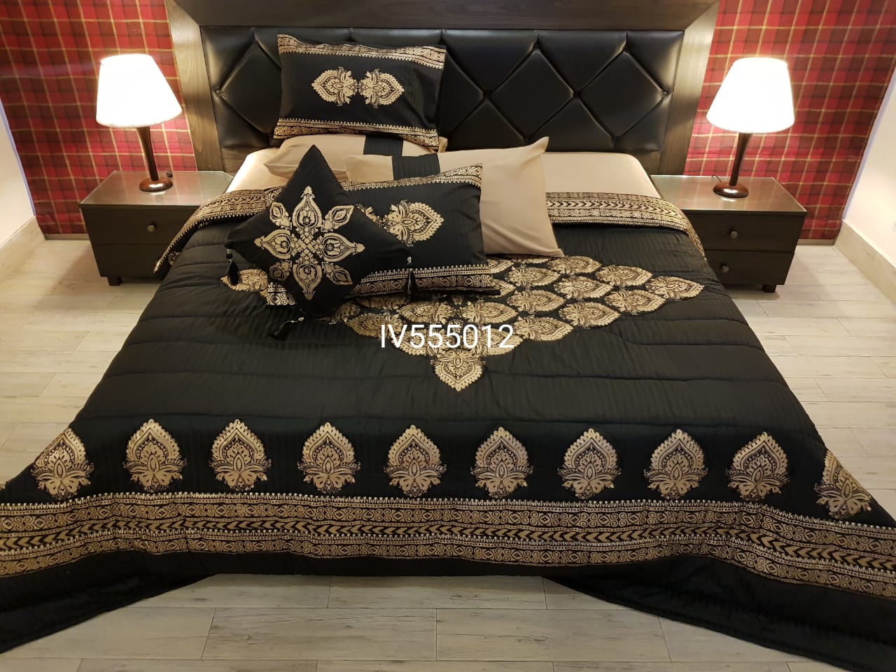 IV555012 Luxury Comforter Set