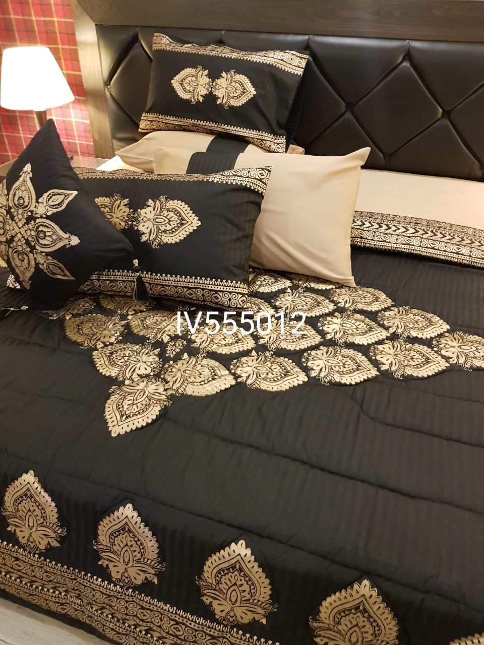 IV555012 Luxury Comforter Set