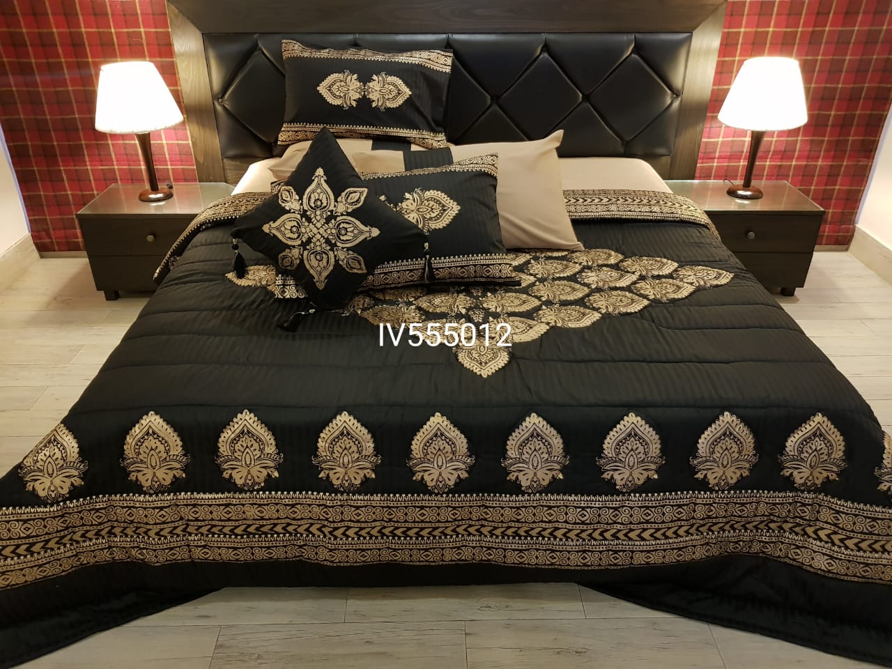 IV555012 Luxury Comforter Set