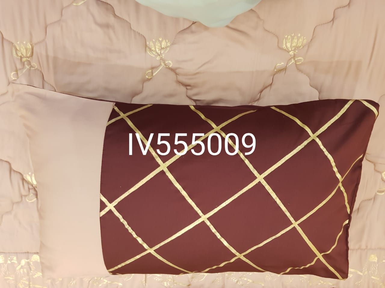 IV555009 Comforter Set