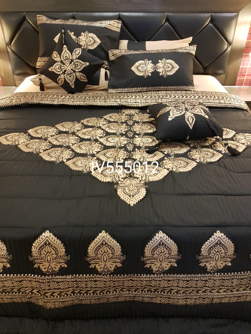 IV555012 Luxury Comforter Set
