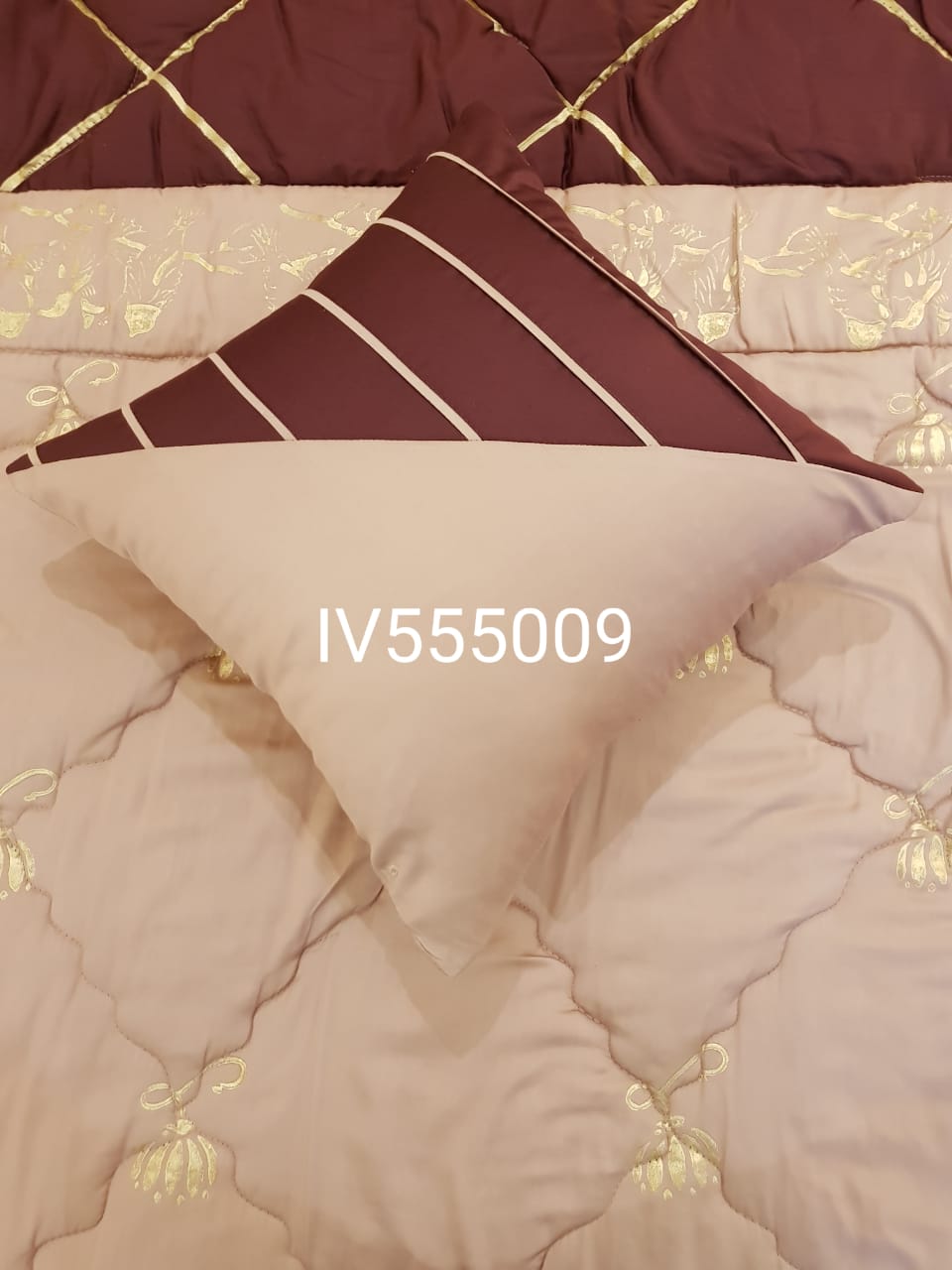 IV555009 Comforter Set
