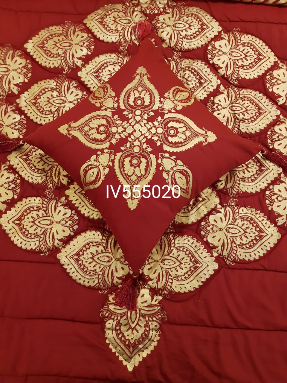 IV555020 Comforter Set