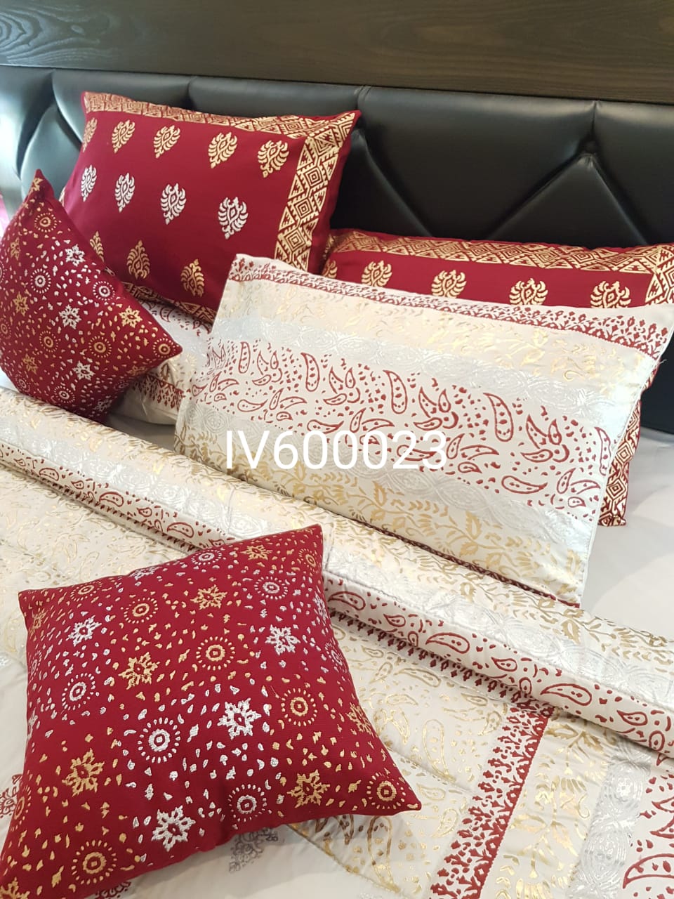 The Crimson &amp; Ivory Regal Heritage Bridal Set