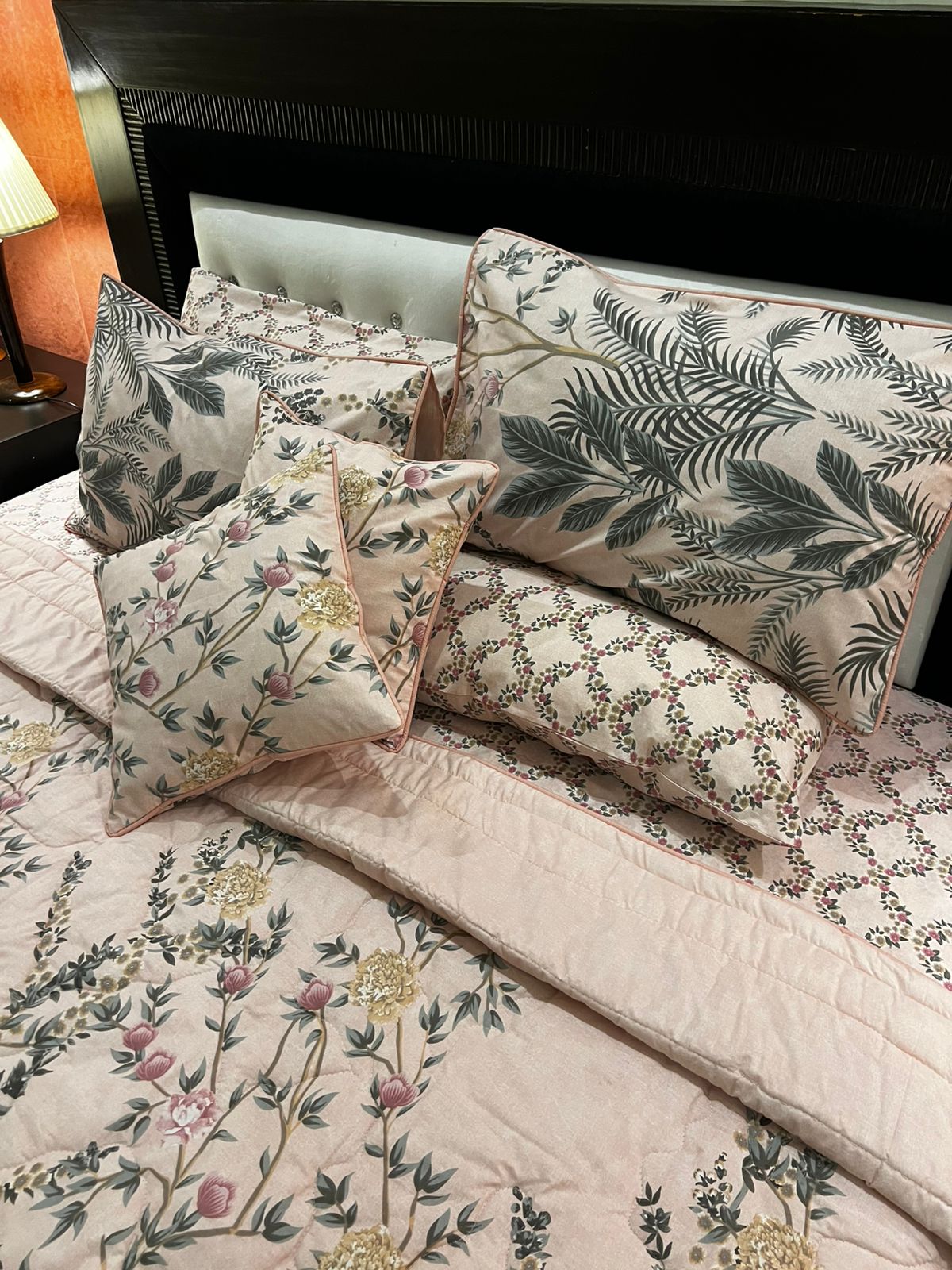IV683 Cotton Comforter Set - Light Filling