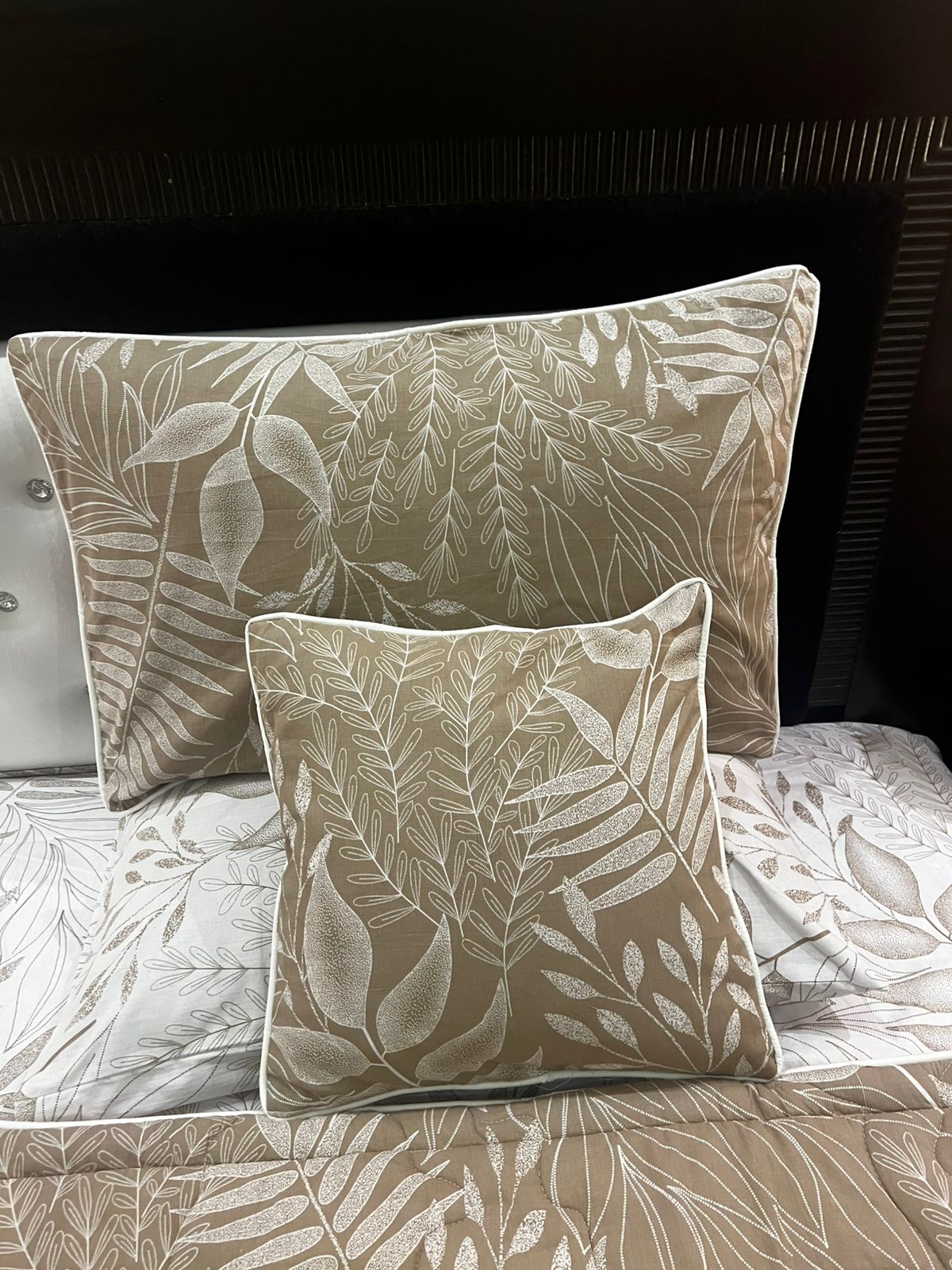 IV652 Cotton Comforter Set - Light Filling