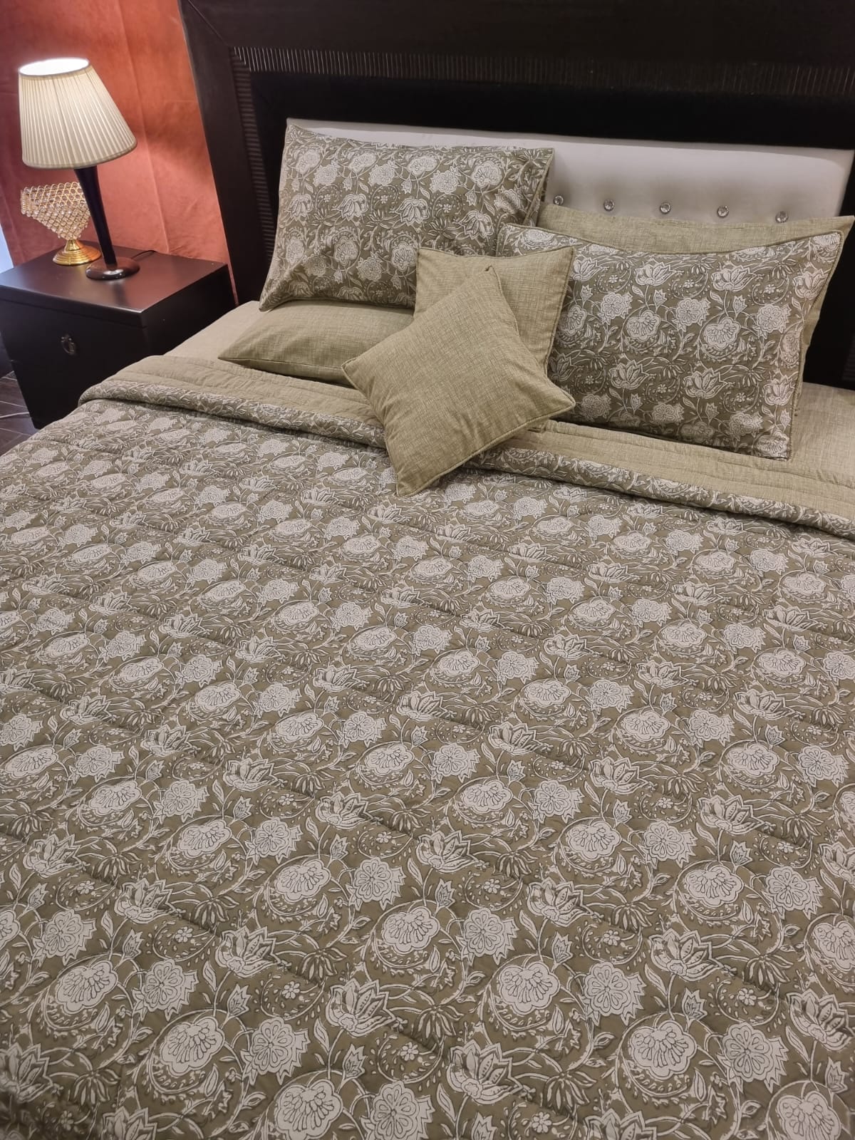 IV688 Cotton Comforter Set - Light Filling