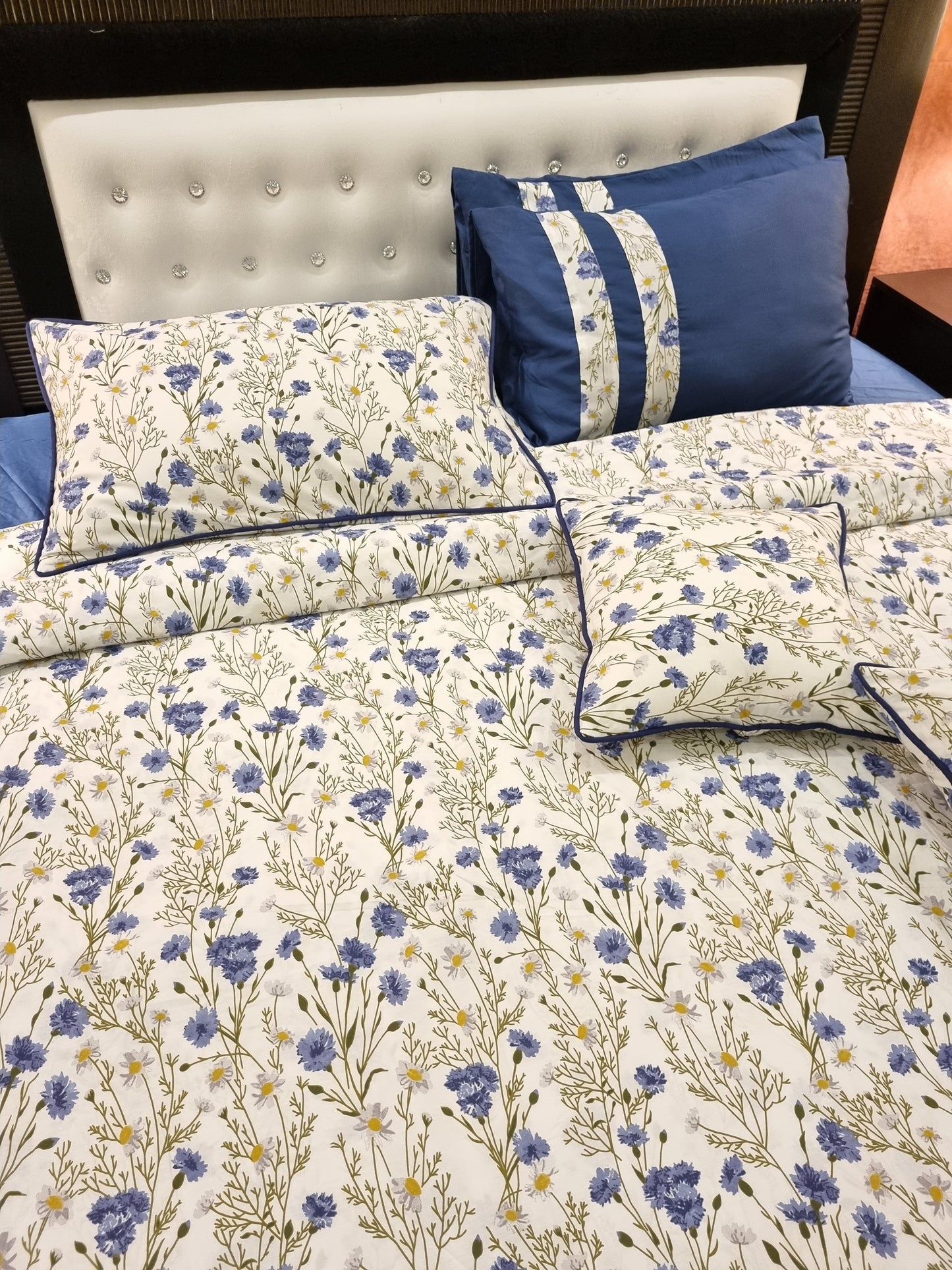 IV438 Luxury Cotton Satin Comforter Set - Light Filling