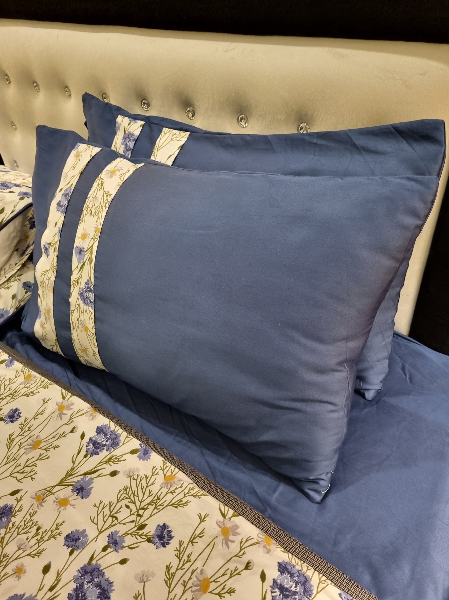IV438 Luxury Cotton Satin Comforter Set - Light Filling