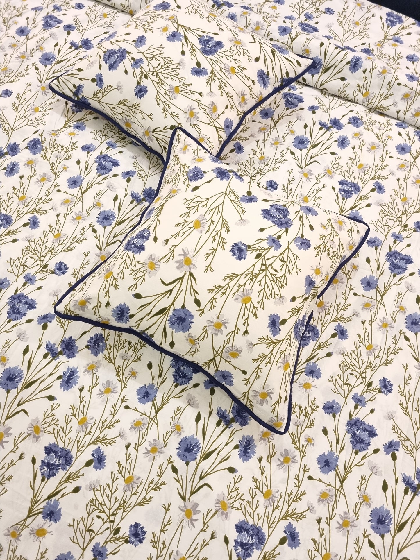 IV438 Luxury Cotton Satin Comforter Set - Light Filling