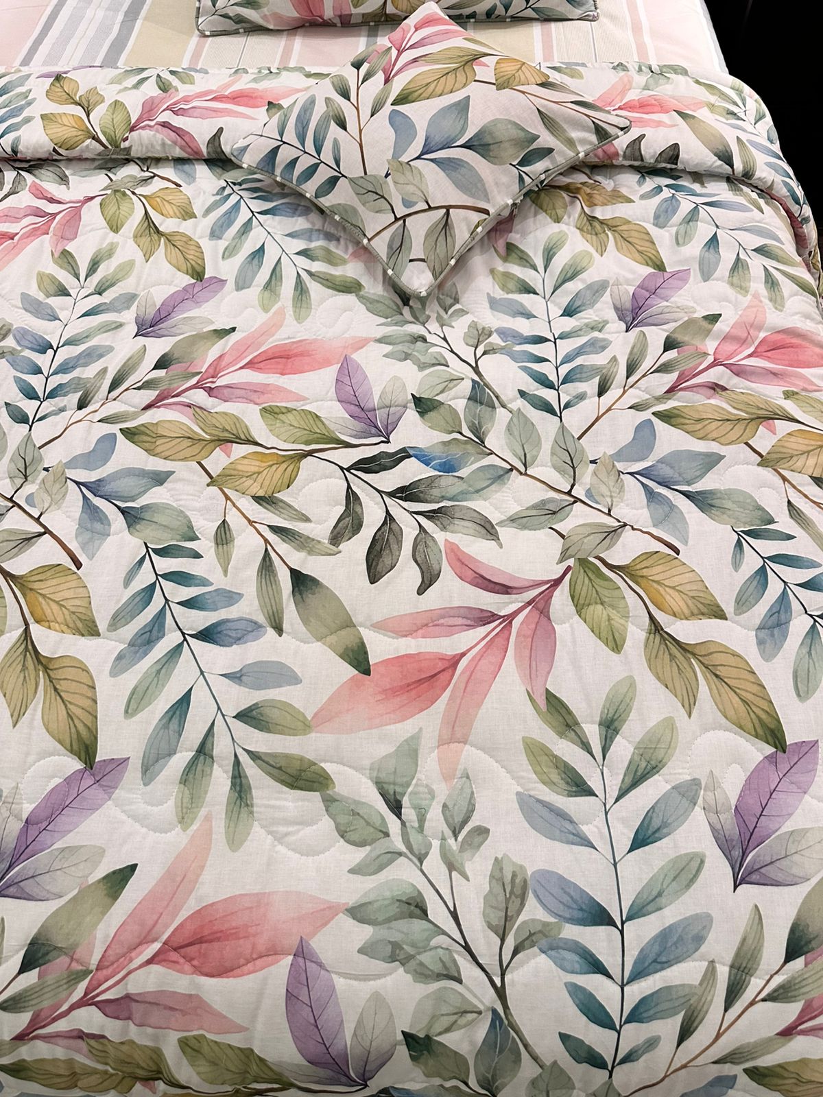 IV534 Cotton Comforter Set - Light Filling