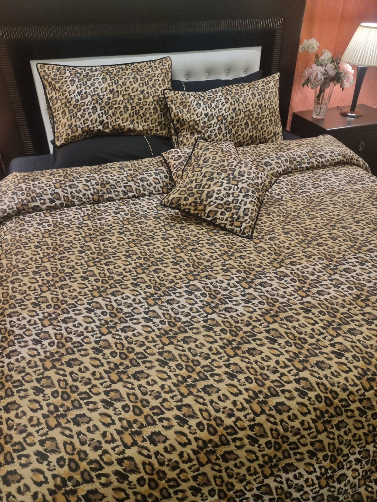 IV700 Luxury Cotton Satin Duvet Cover Set - Without Filling