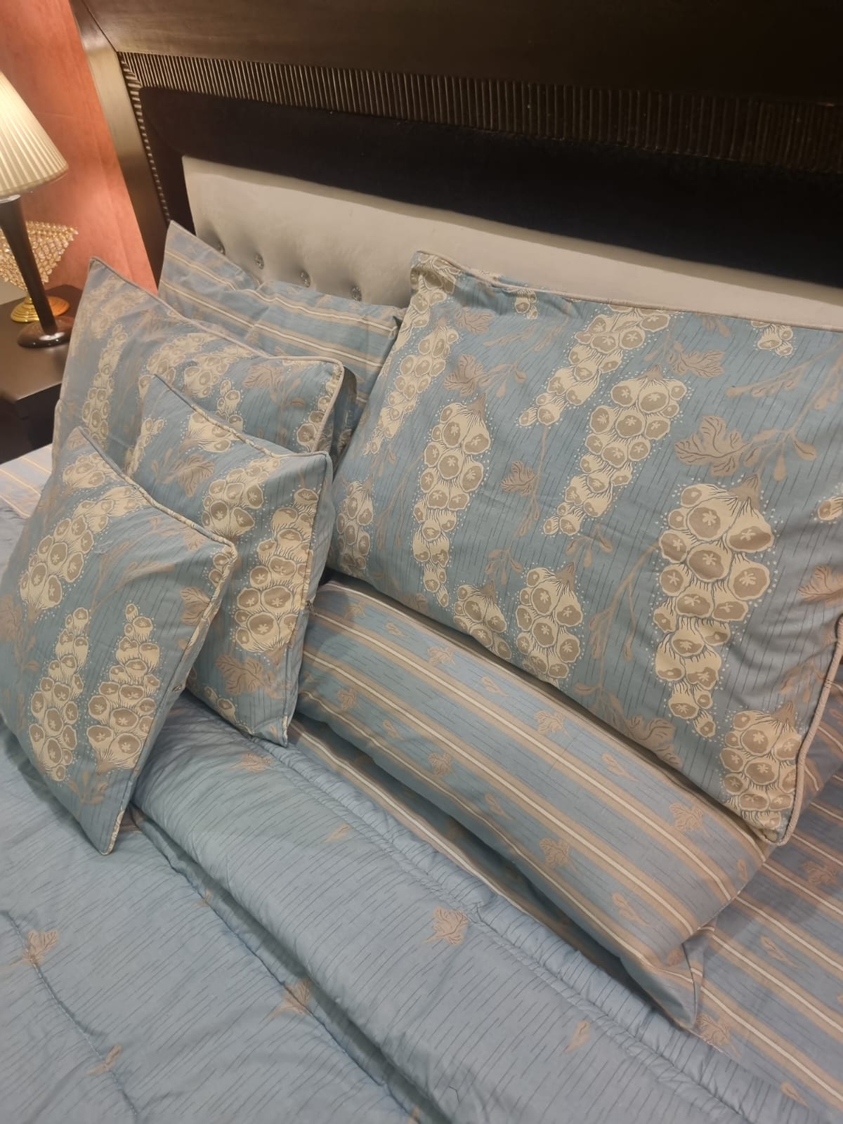 IV677 Cotton Comforter Set - Light Filling
