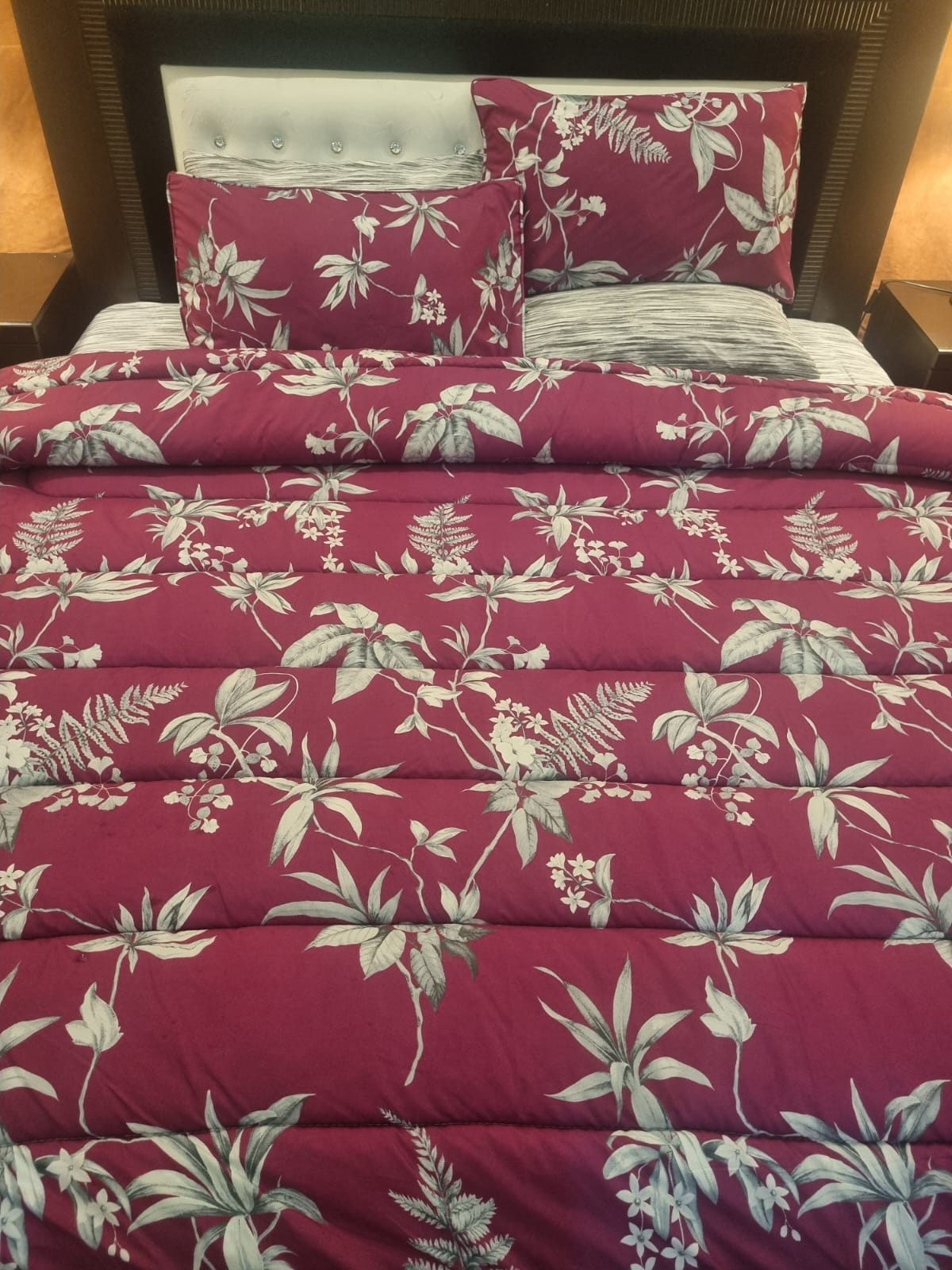 IV715 Winter Comforter Set