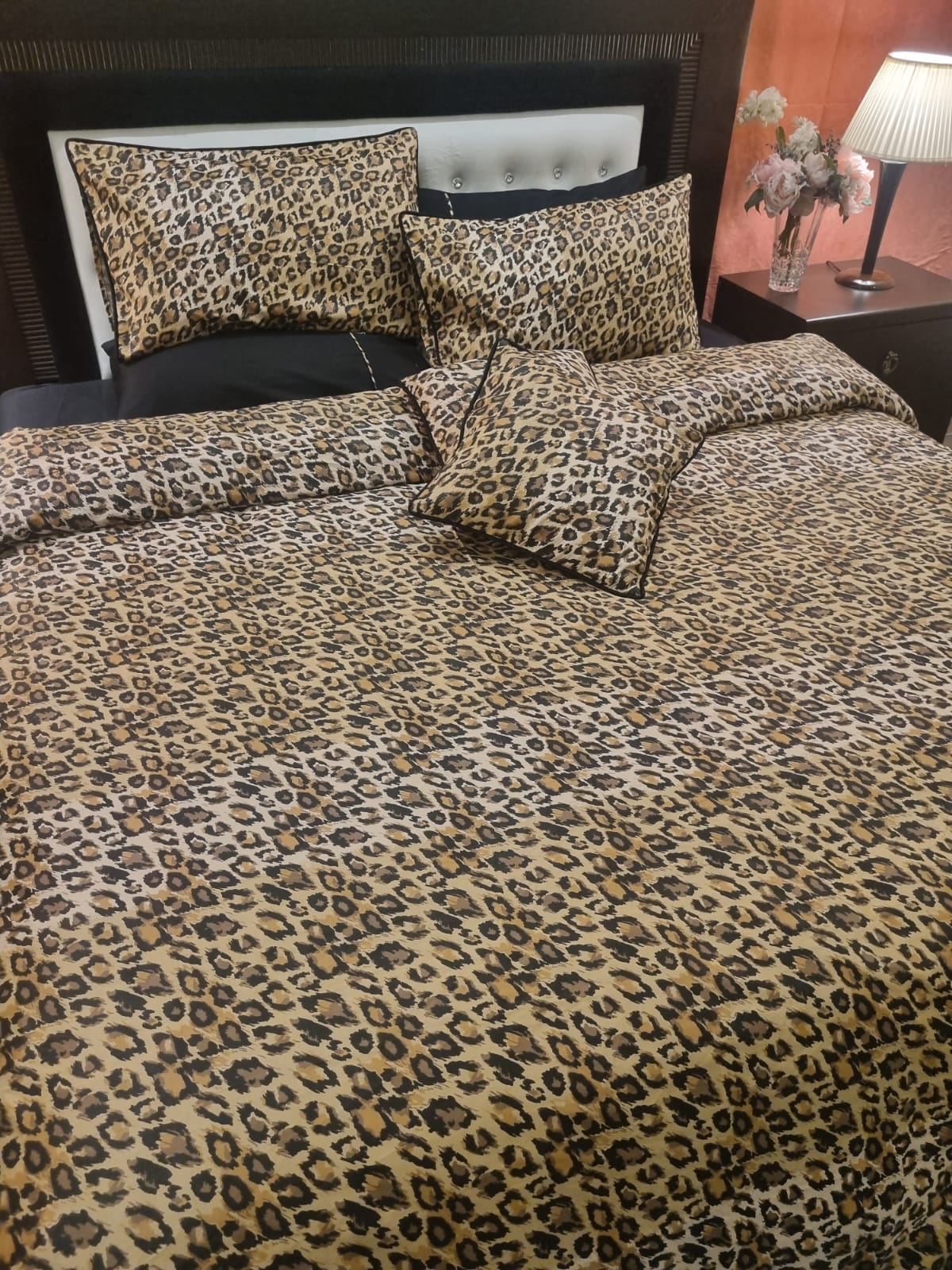 IV700 Luxury Cotton Satin Duvet Cover Set - Without Filling