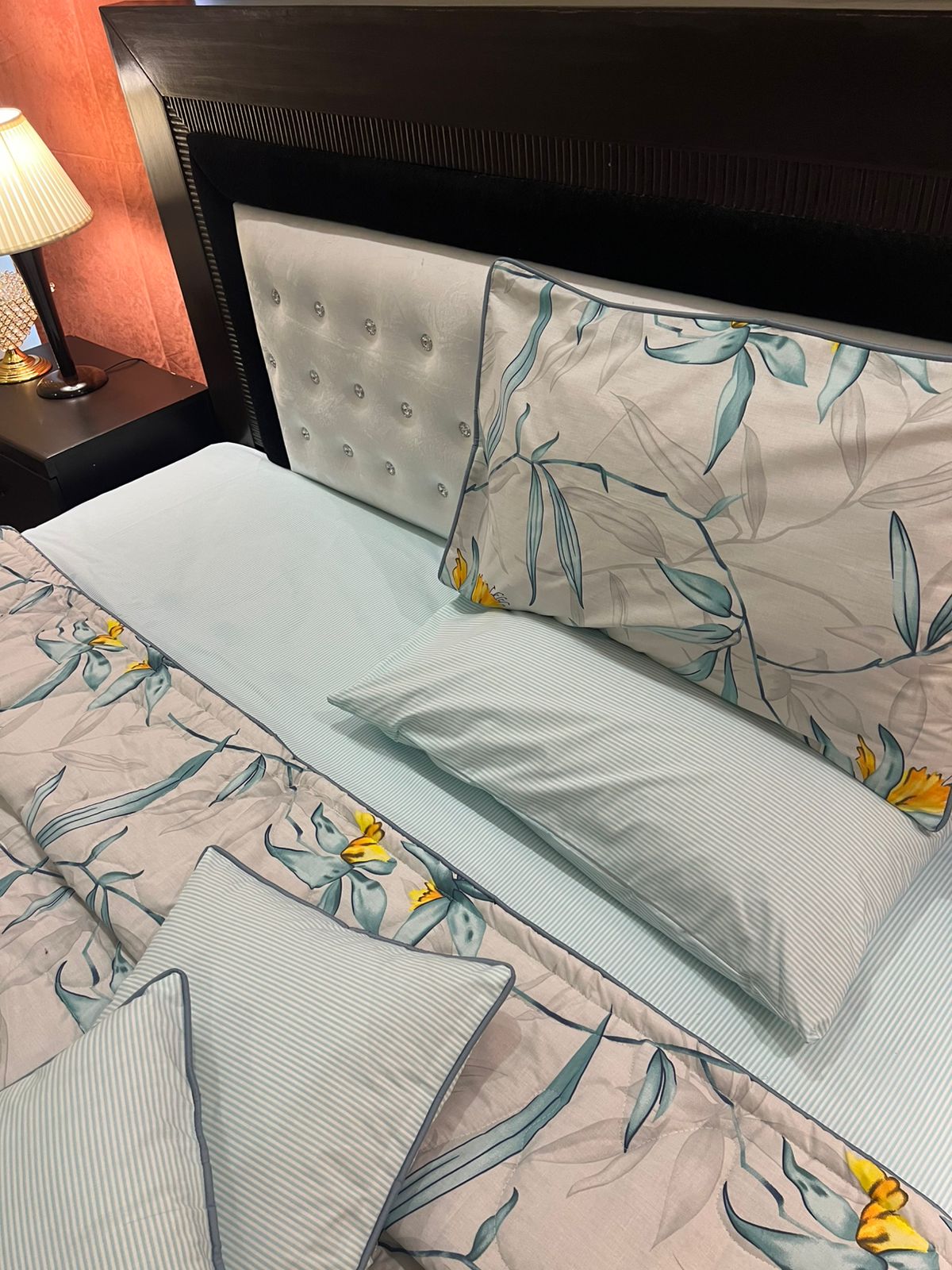 IV632 Cotton Comforter Set - Light Filling