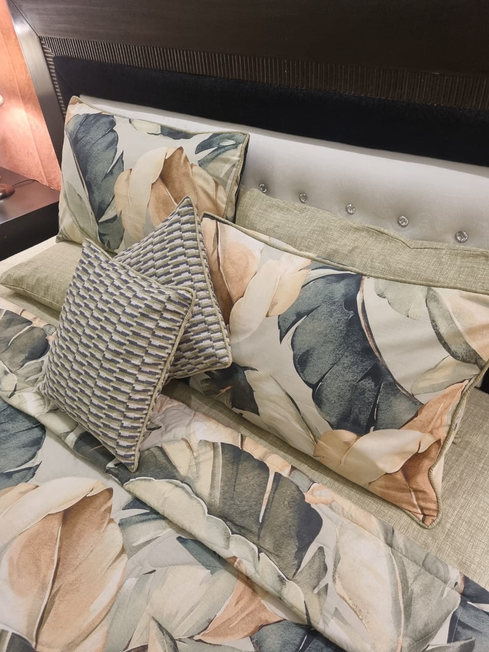 IV686 Cotton Comforter Set - Light Filling