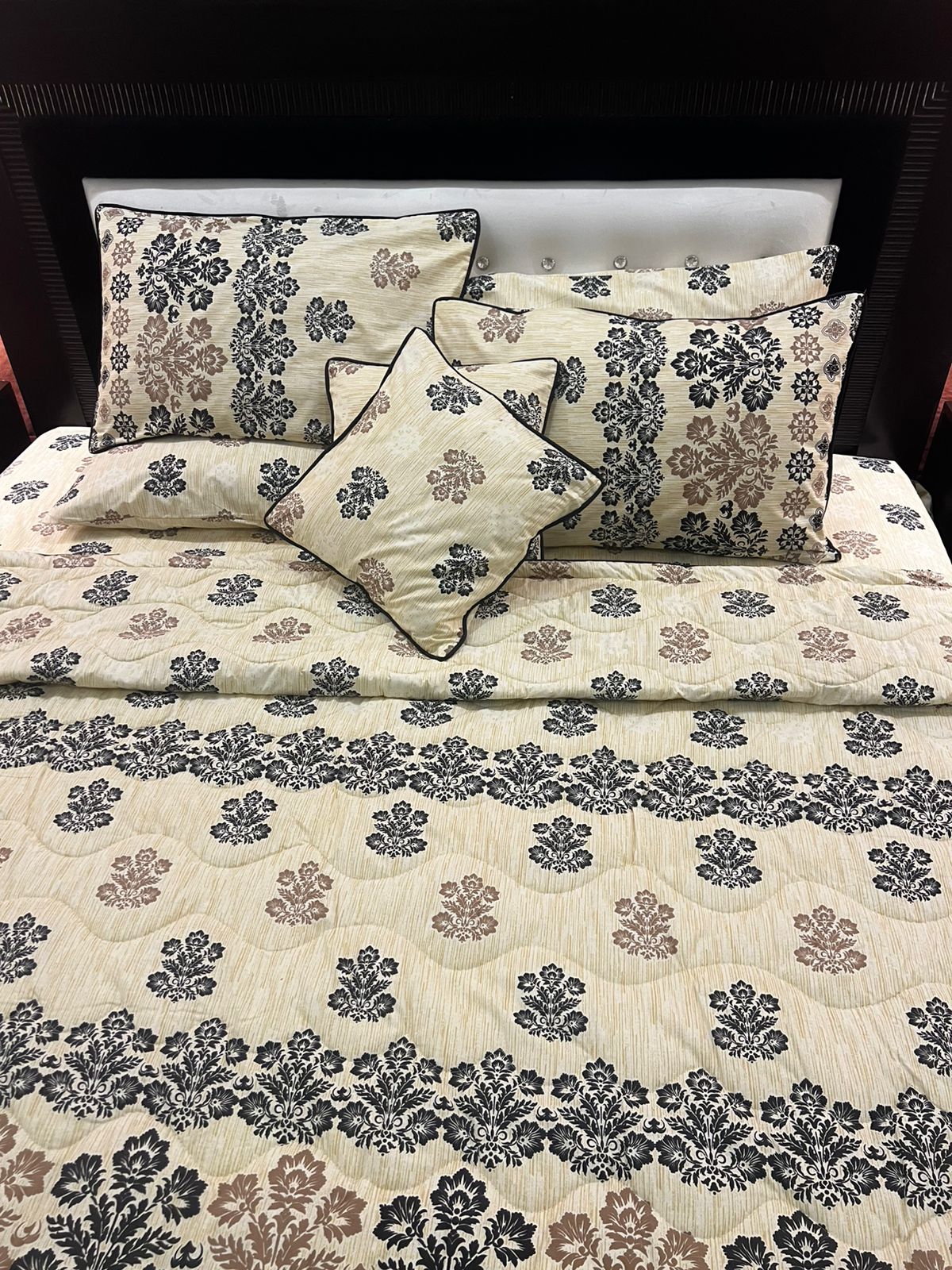 IV647 Cotton Comforter Set - Light Filling