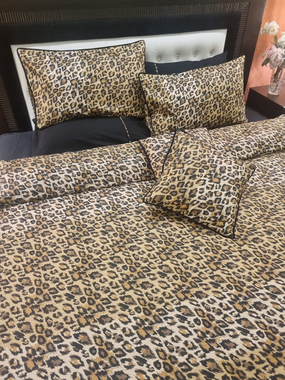 IV700 Luxury Cotton Satin Duvet Cover Set - Without Filling