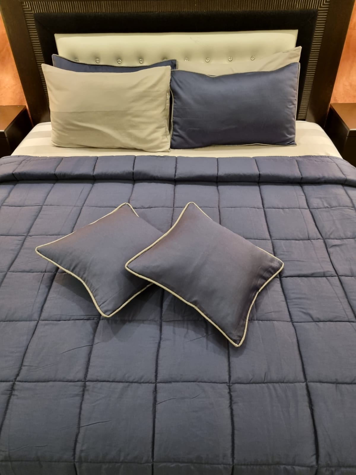 IV523 Luxury Cotton  Satin Comforter Set - Light Filling