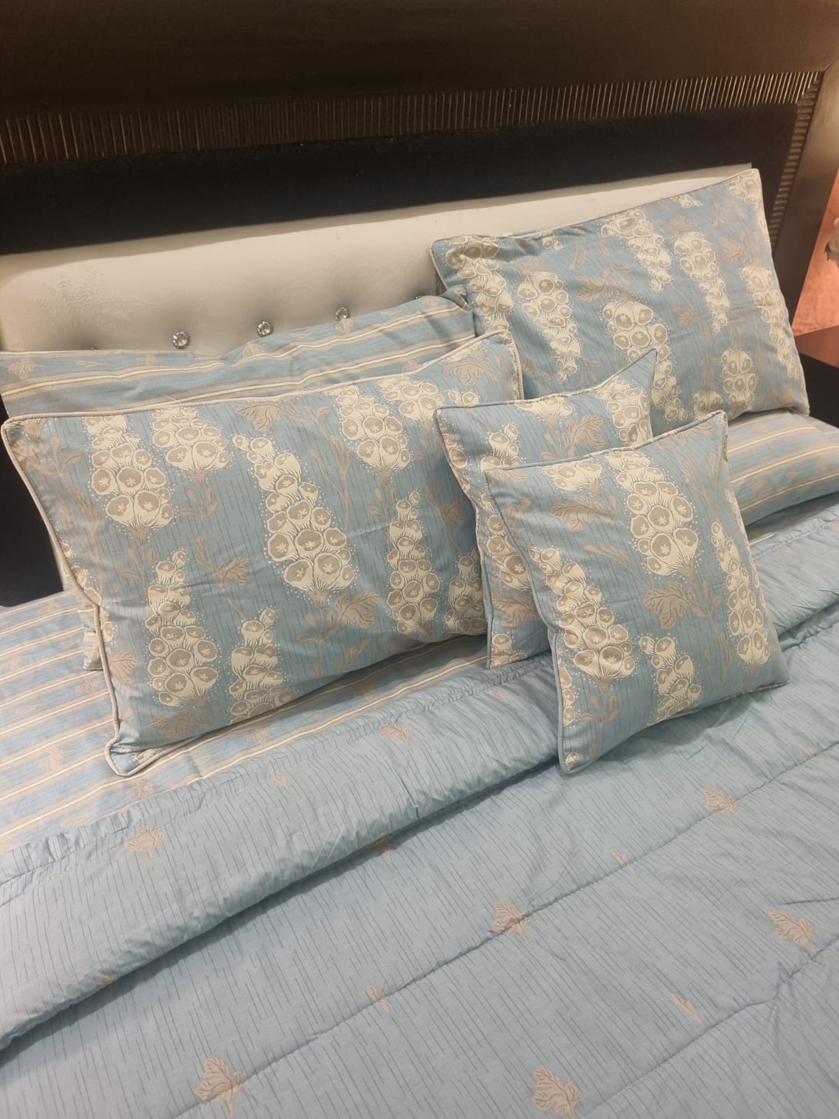IV677 Cotton Comforter Set - Light Filling