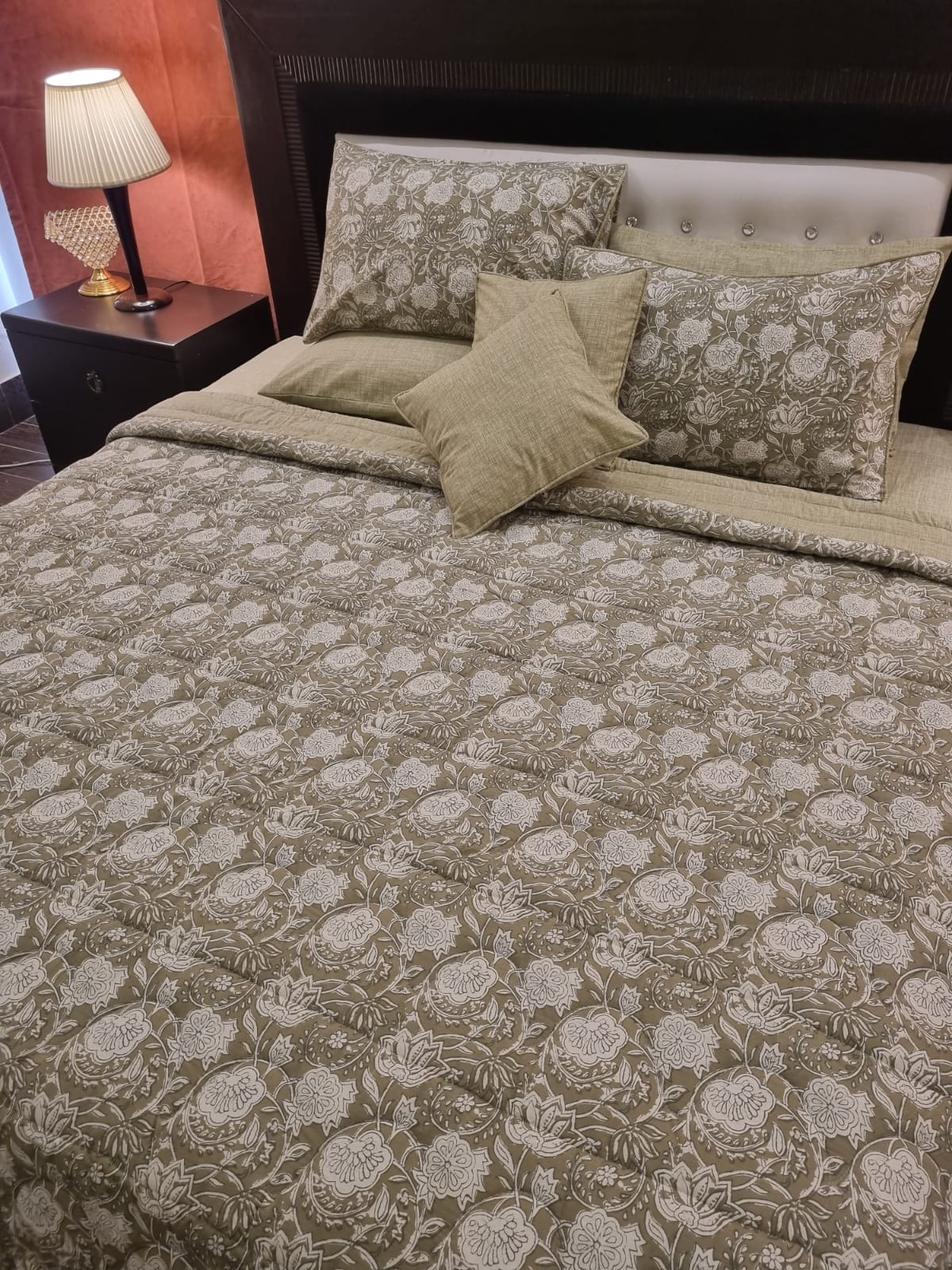 IV688 Cotton Comforter Set - Light Filling