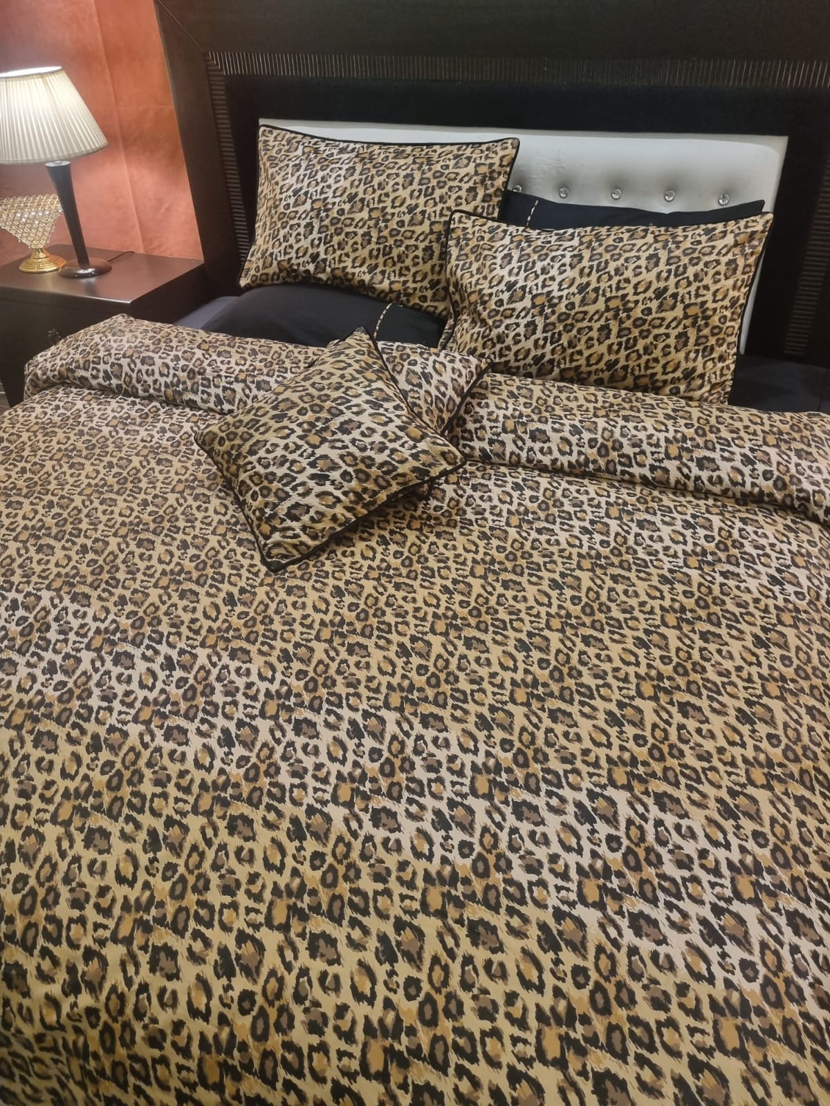 IV700 Luxury Cotton Satin Duvet Cover Set - Without Filling