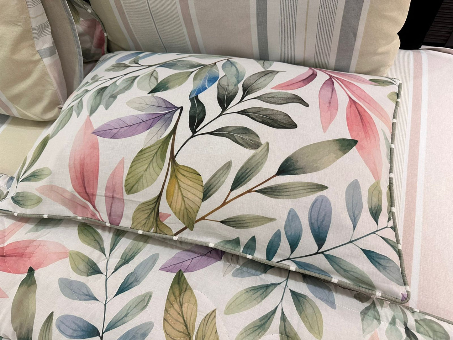 IV534 Cotton Comforter Set - Light Filling