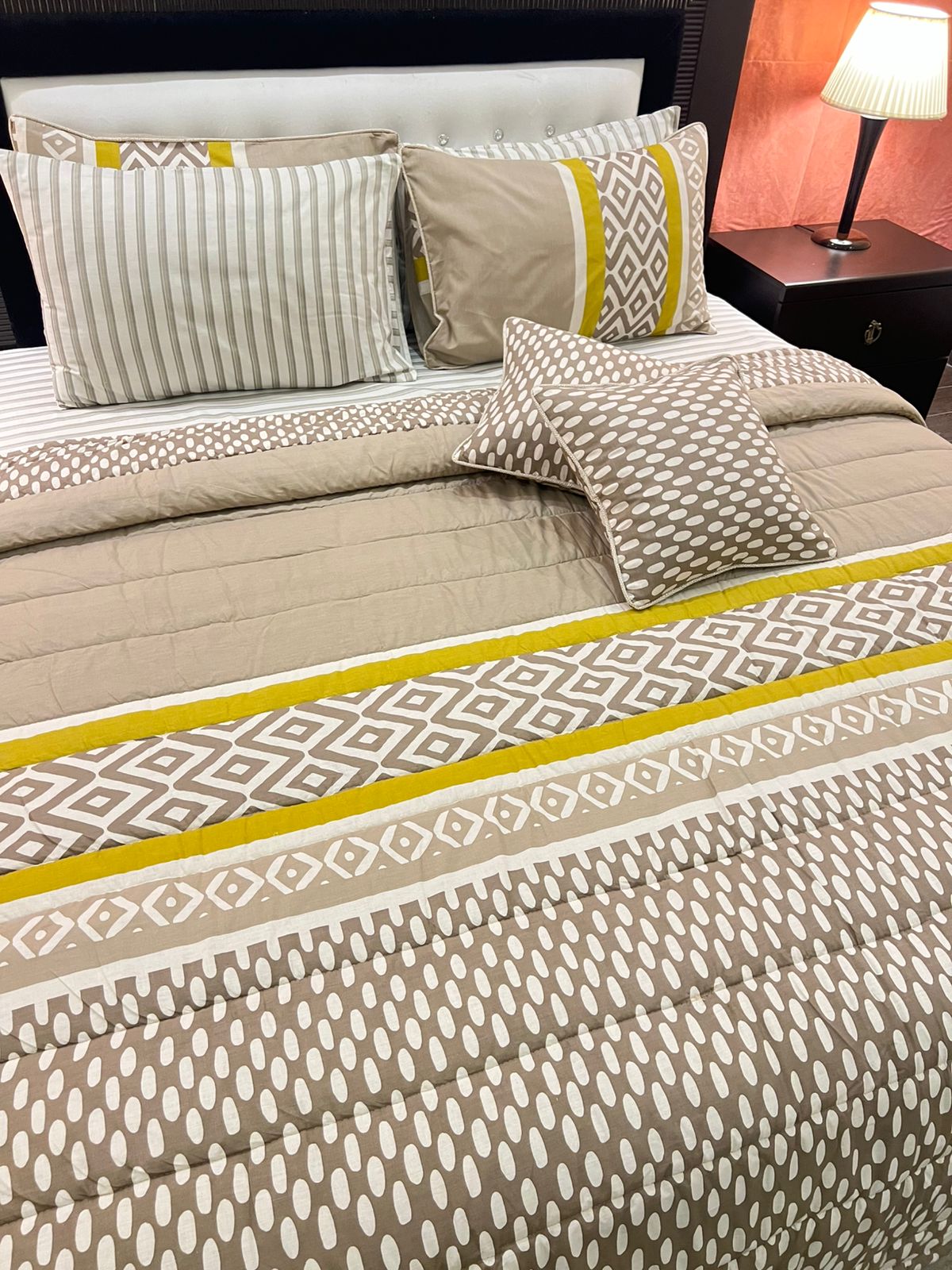 IV581 Cotton Comforter Set - Light Filling