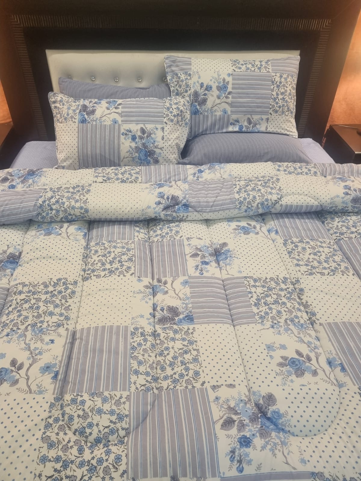 IV718 Winter Comforter Set