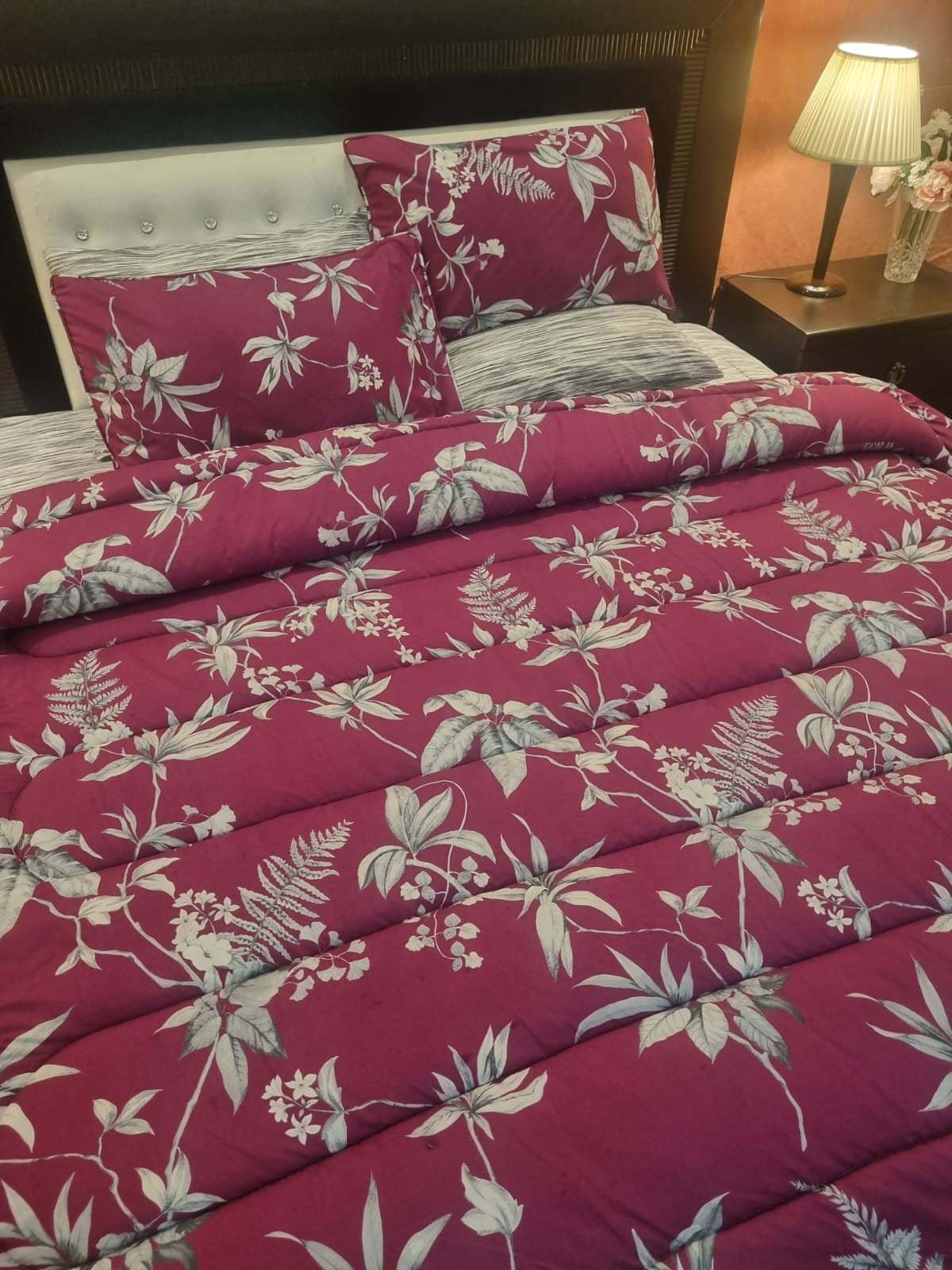 IV715 Winter Comforter Set