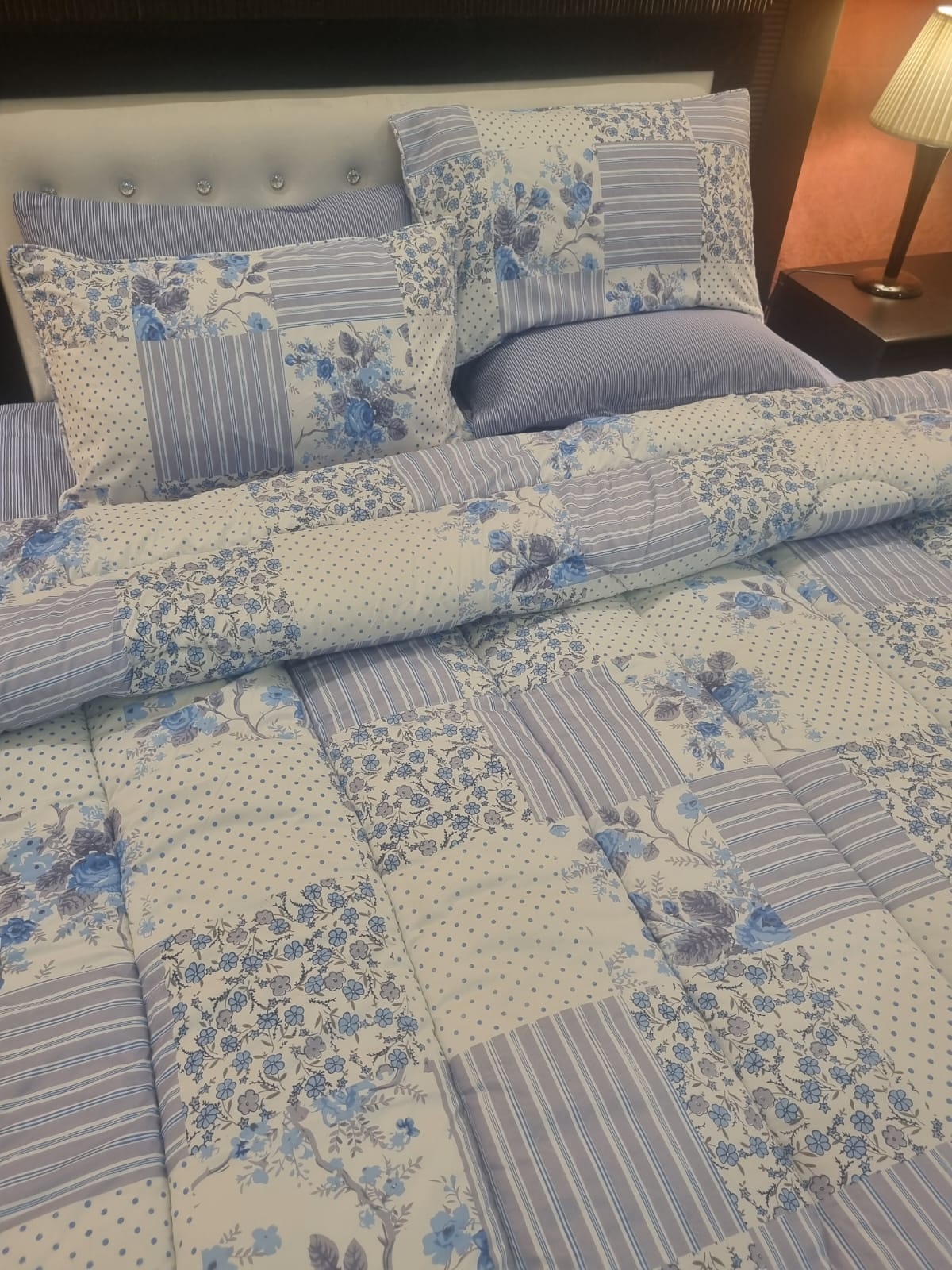 IV718 Winter Comforter Set
