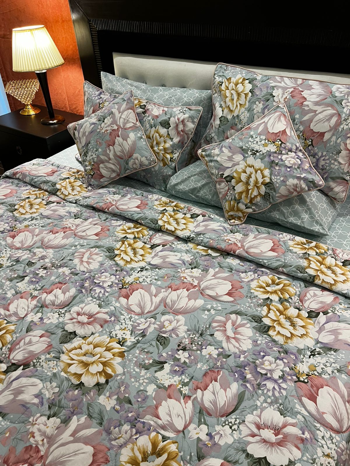 IV680 Cotton Comforter Set - Light Filling