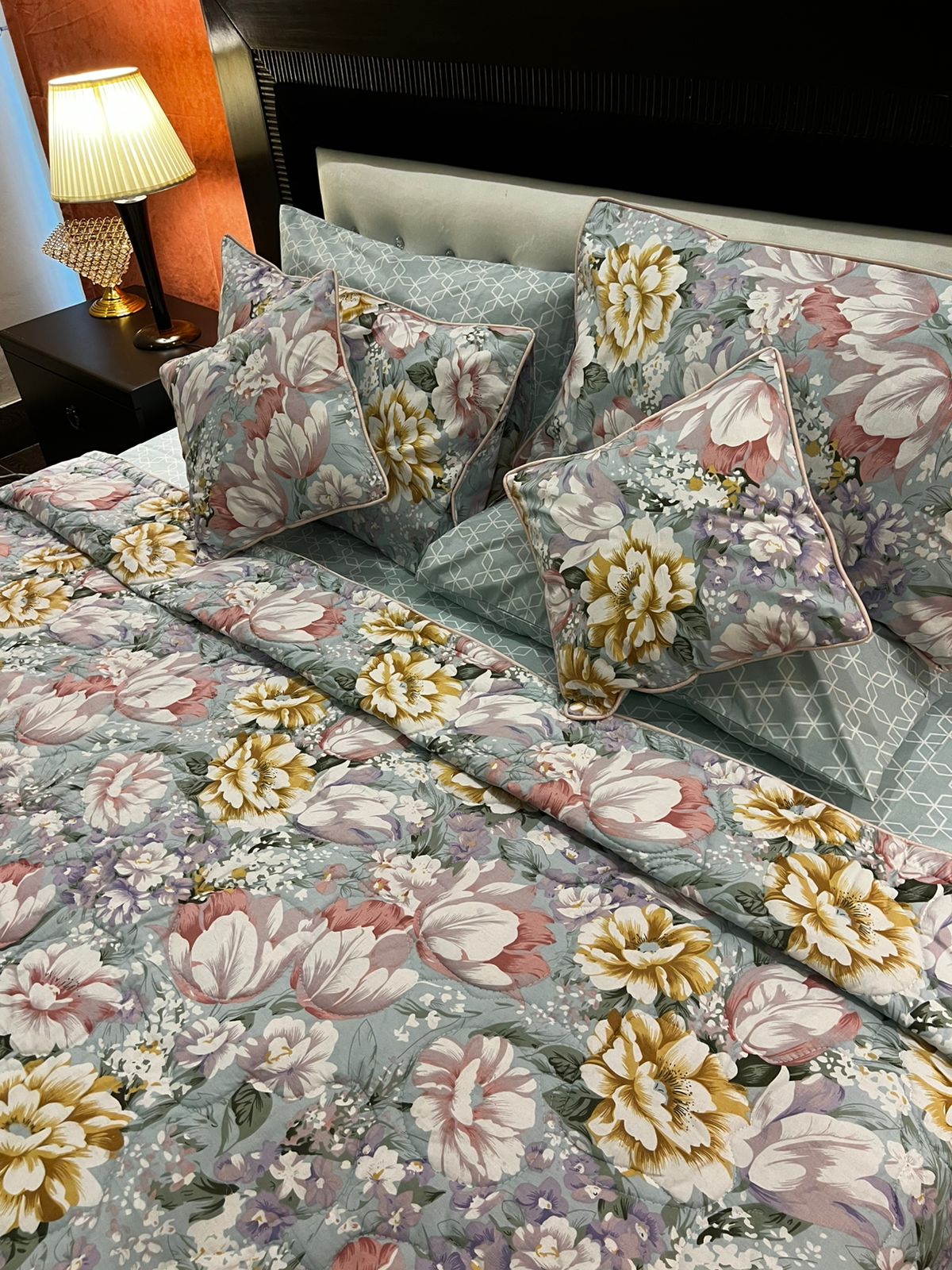 IV680 Cotton Comforter Set - Light Filling